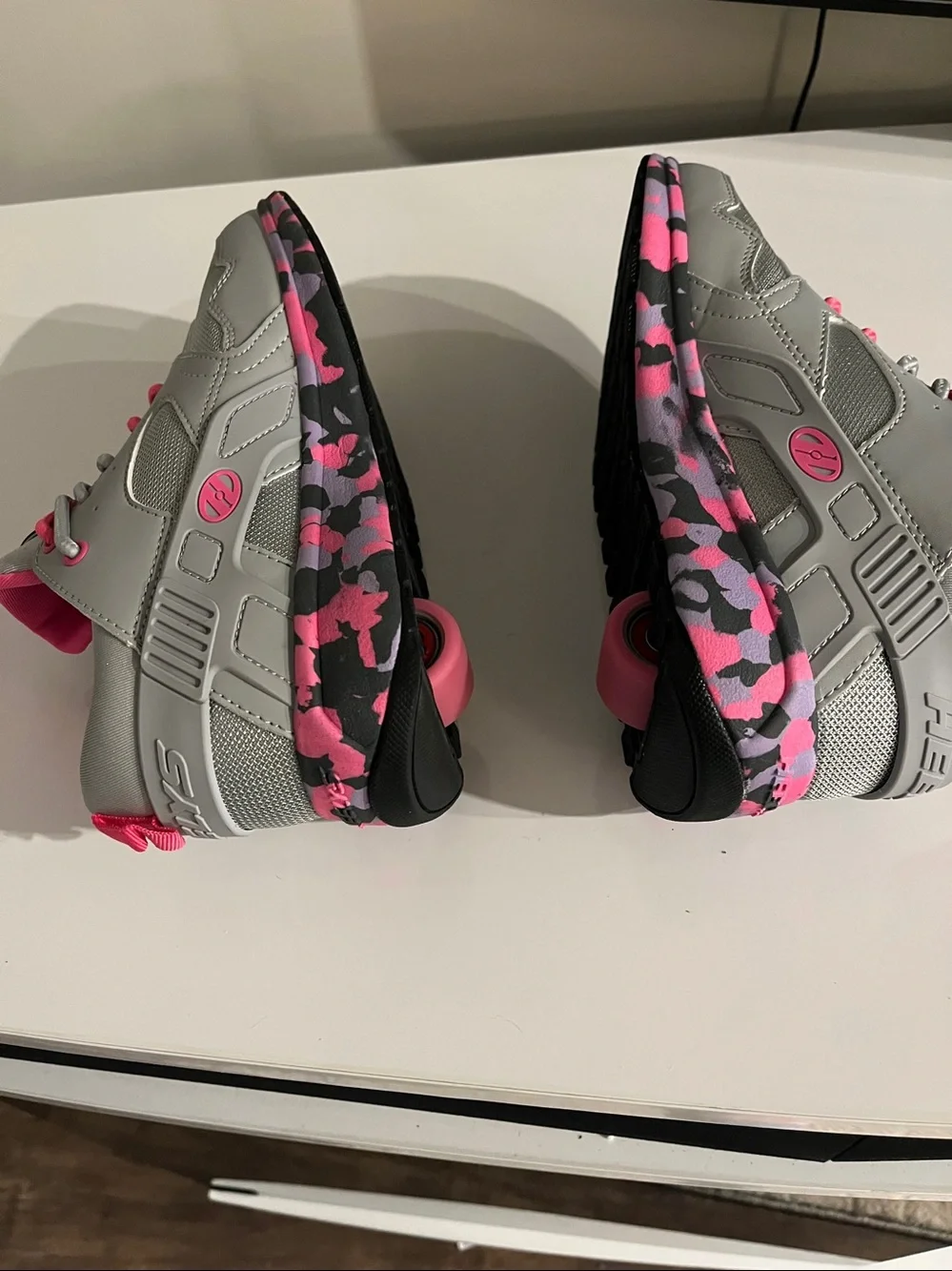 Heelys Gray and Hot Pink Girls'‎ Skate Sneakers